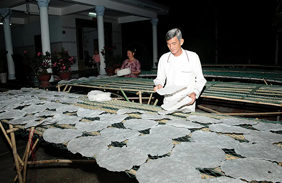 L&agrave;ng nghề b&aacute;nh tr&aacute;ng Trảng B&agrave;ng, n&eacute;t đẹp truyền thống của người d&acirc;n Nam Bộ 8