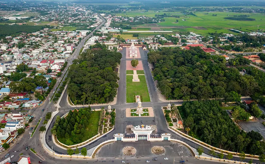 T&ograve;a Th&aacute;nh T&acirc;y Ninh, chốn linh thi&ecirc;ng của đạo Cao Đ&agrave;i 4