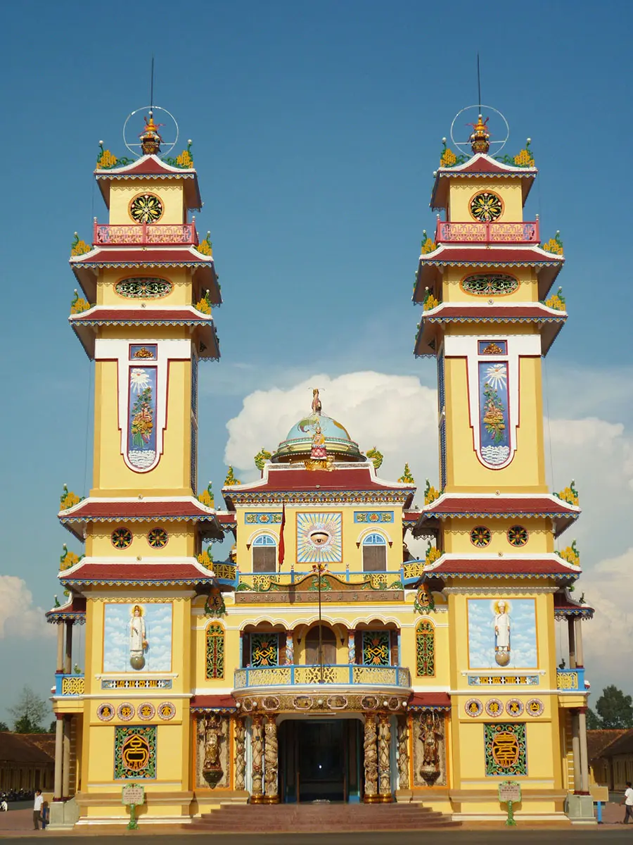 T&ograve;a Th&aacute;nh T&acirc;y Ninh v&agrave; kh&ocirc;ng gian t&iacute;n ngưỡng độc đ&aacute;o của đạo Cao Đ&agrave;i 4