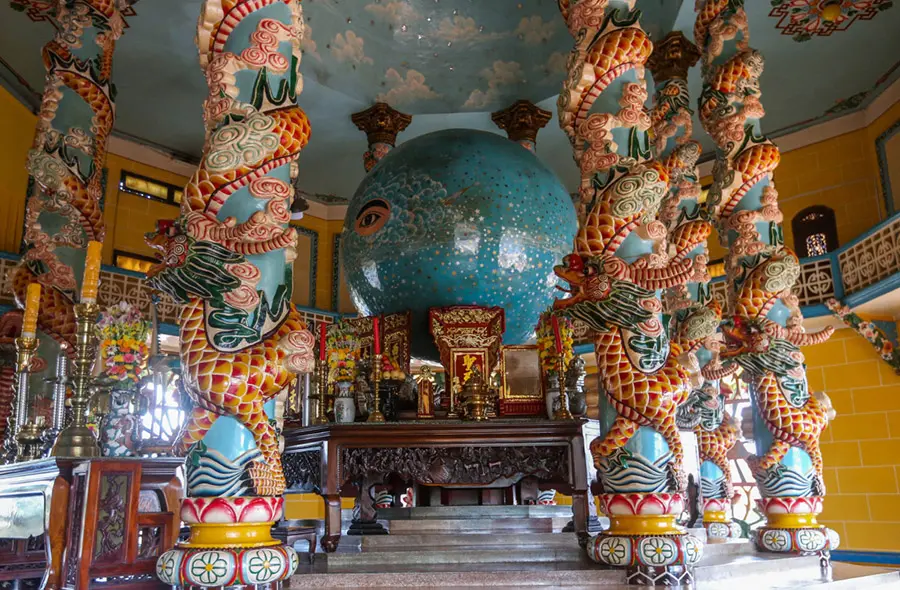 T&ograve;a Th&aacute;nh T&acirc;y Ninh v&agrave; kh&ocirc;ng gian t&iacute;n ngưỡng độc đ&aacute;o của đạo Cao Đ&agrave;i 17