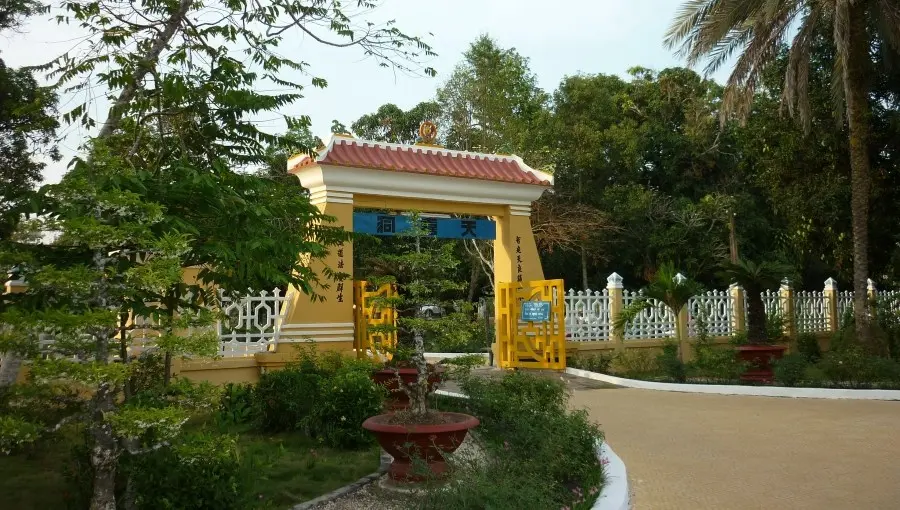 Tr&iacute; Huệ Cung với kiến tr&uacute;c h&igrave;nh lập phương d&agrave;nh cho t&iacute;n đồ đạo Cao Đ&agrave;i 2