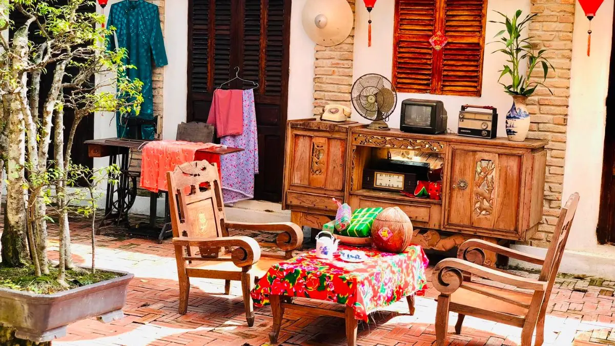 Cà phê Cổ Quán gây thương nhớ với lối thiết kế đơn sơ, mộc mạc