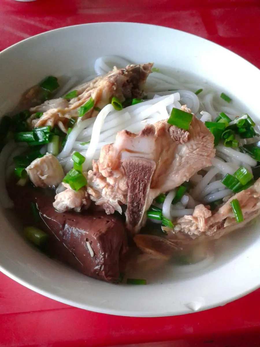Bánh canh Bà Ly Tây Ninh nổi tiếng với hương vị đặc sắc, khó cưỡng 2