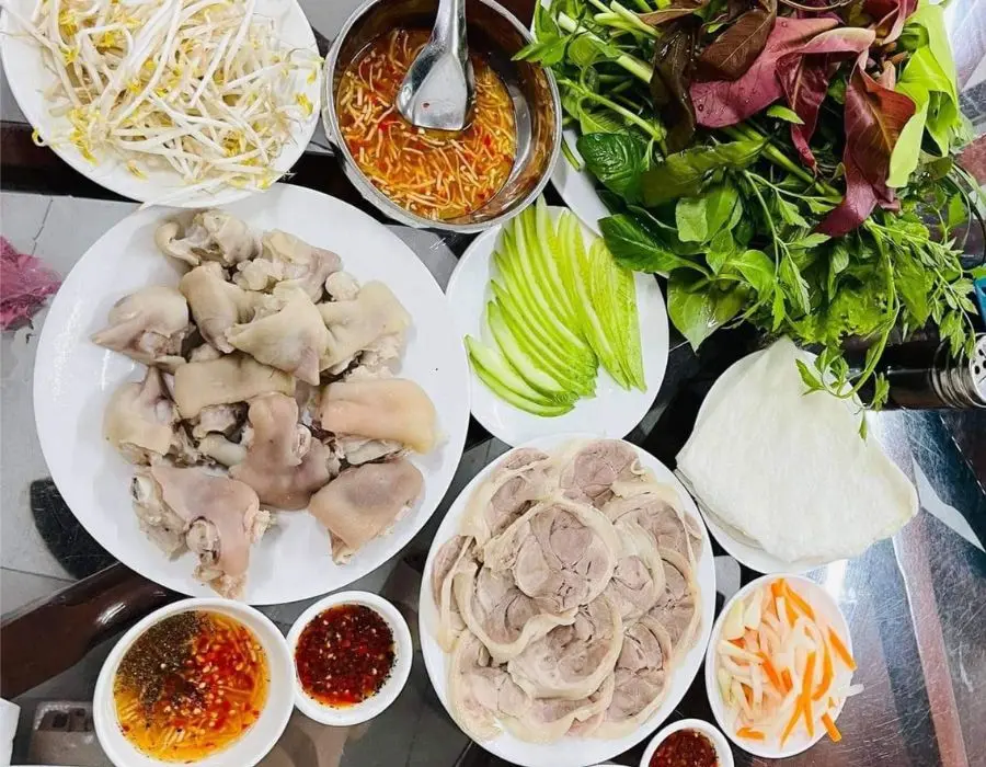 B&aacute;nh canh Trảng B&agrave;ng Năm Dung Ho&agrave;ng Mười ngon đ&uacute;ng điệu 5