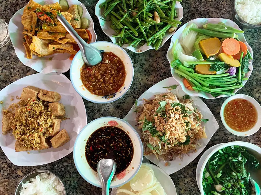Điểm danh Top quán chay Tây Ninh đồ ăn ngon, không gian thanh tịnh 7
