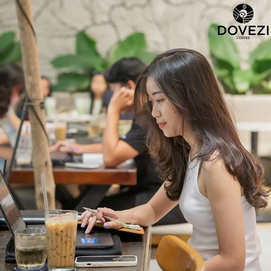 Dovezi Coffee, quán cà phê phong cách industrial độc đáo 11