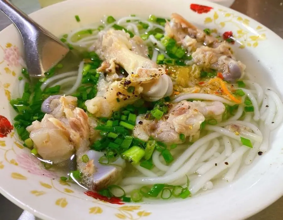 Hương vị B&aacute;nh canh Trảng B&agrave;ng b&eacute; Năm T&acirc;y Ninh th&acirc;n thuộc 3