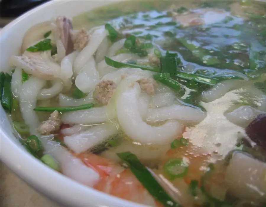 Hương vị B&aacute;nh canh Trảng B&agrave;ng b&eacute; Năm T&acirc;y Ninh th&acirc;n thuộc 6