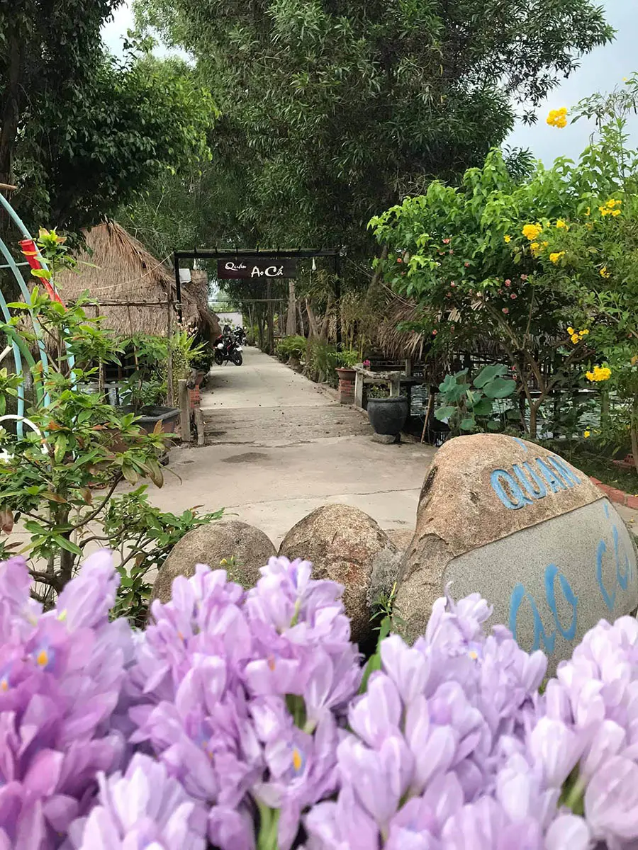 Qu&aacute;n ăn Ao C&aacute; T&acirc;y Ninh, độc đ&aacute;o l&agrave;ng nổi ẩm thực v&ugrave;ng Nam Bộ 2