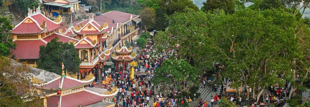 Chinh phục Núi Bà Đen vào cuối tuần có gì thú vị