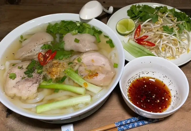 Du lịch n&uacute;i B&agrave; Đen c&oacute; g&igrave; chơi? Kinh nghiệm tham quan, ăn uống, check-in 14
