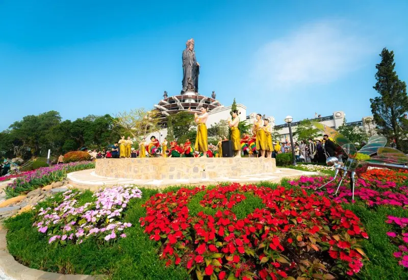 Du lịch n&uacute;i B&agrave; Đen c&oacute; g&igrave; chơi? Kinh nghiệm tham quan, ăn uống, check-in 3