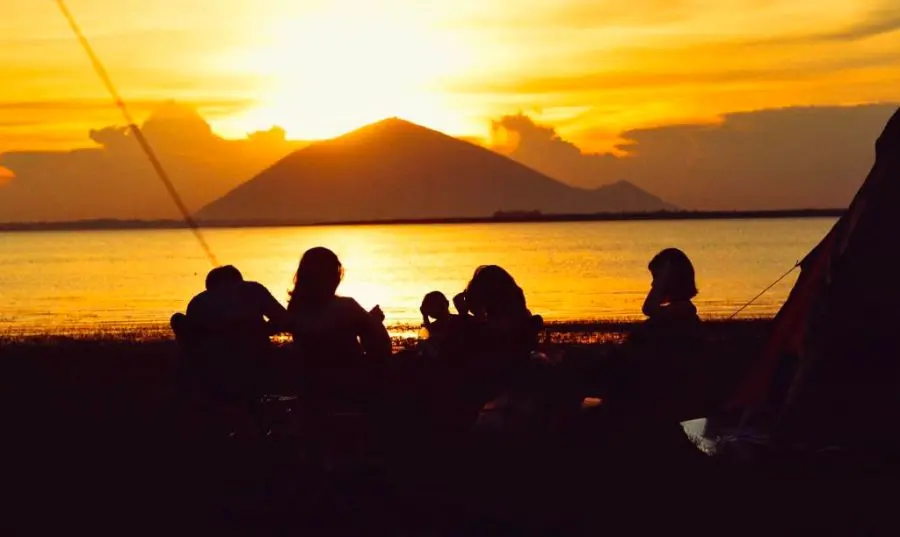 Ngắm ho&agrave;ng h&ocirc;n hồ Dầu Tiếng T&acirc;y Ninh đẹp say l&ograve;ng người 3