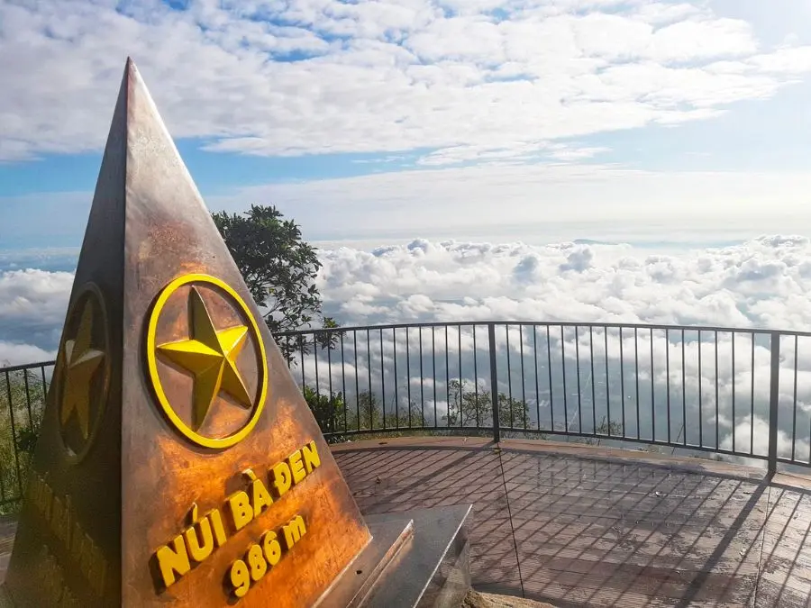 Sống ảo tr&ecirc;n n&uacute;i B&agrave; Đen c&ugrave;ng 4 địa điểm chụp ảnh cực đẹp 4