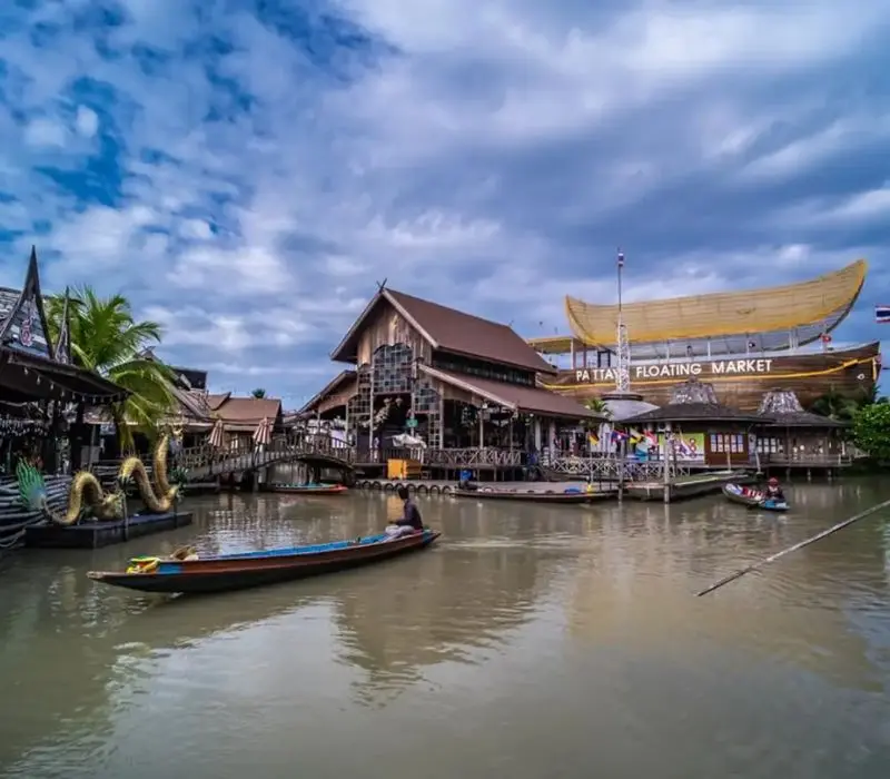 Chợ nổi Pattaya không gian mua sắm đậm văn hóa bản địa Thái Lan