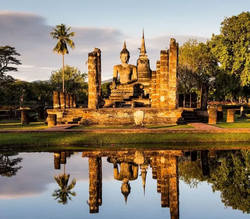 Cố đô Sukhothai nơi đón bình minh của hạnh phúc tại Thái Lan