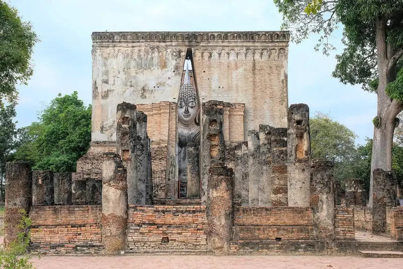 Cố đ&ocirc; Sukhothai nơi đ&oacute;n b&igrave;nh minh của hạnh ph&uacute;c tại Th&aacute;i Lan 8