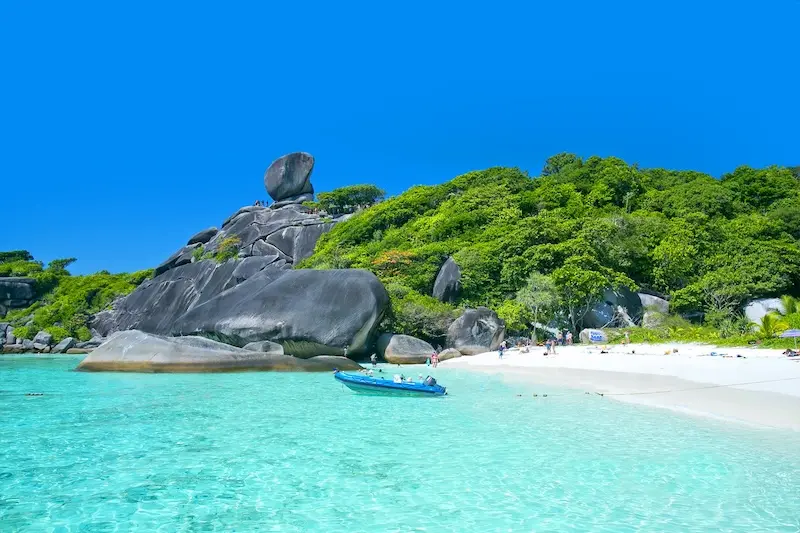 Du lịch Phuket Tết: Kh&aacute;m ph&aacute; thi&ecirc;n đường nhiệt đới đầu năm 5