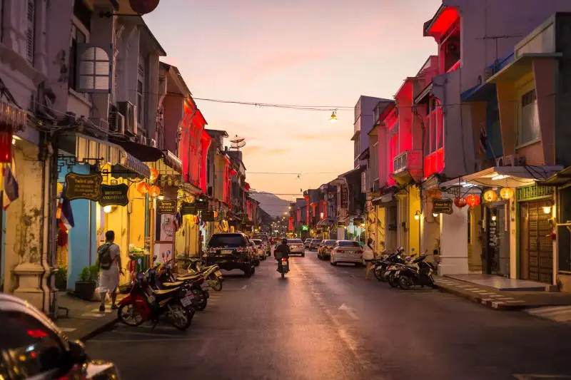 Khám phá phố cổ Phuket đặc sắc tại Thái Lan xinh đẹp 7