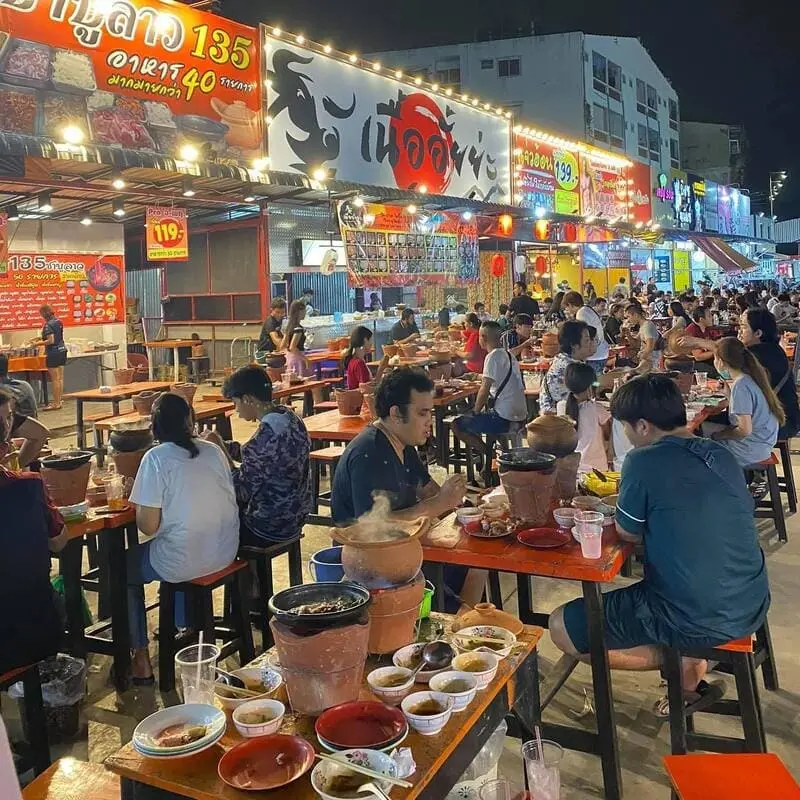 Review những khu chợ đ&ecirc;m Bangkok sầm uất nhất th&agrave;nh phố 6