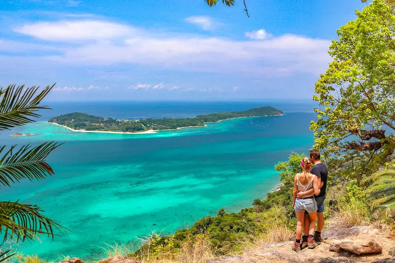 Thi&ecirc;n đường biển Koh Lipe với mặt nước xanh như ngọc tại Th&aacute;i Lan 9