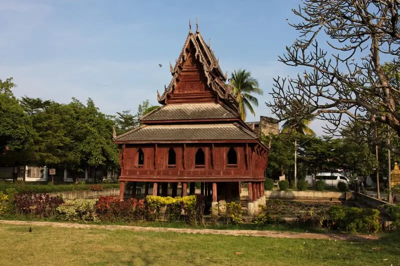 T&igrave;m về b&igrave;nh y&ecirc;n tại Ubon Ratchathani nơi Đ&ocirc;ng Bắc Th&aacute;i 8