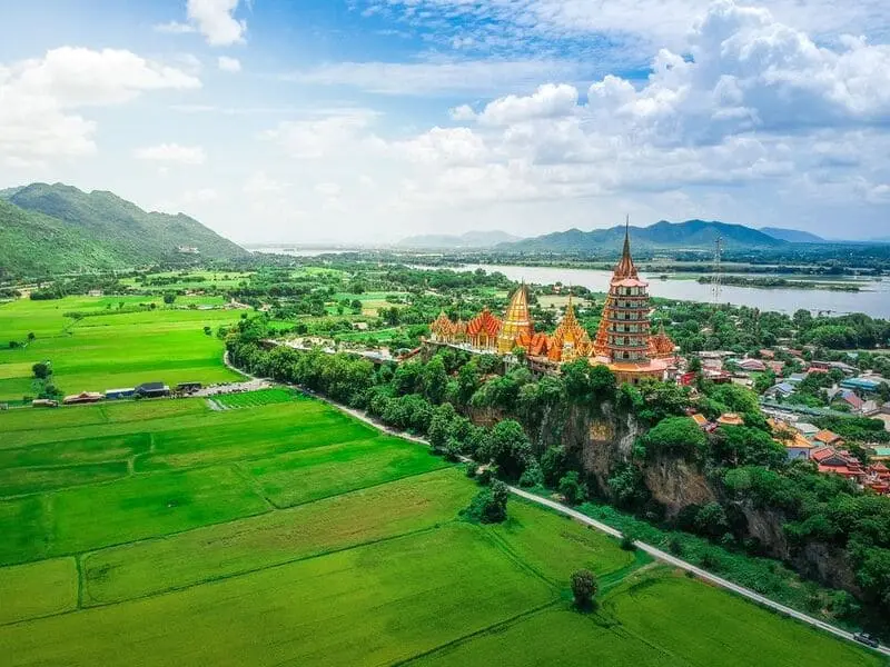 T&igrave;m về b&igrave;nh y&ecirc;n tại Ubon Ratchathani nơi Đ&ocirc;ng Bắc Th&aacute;i 4