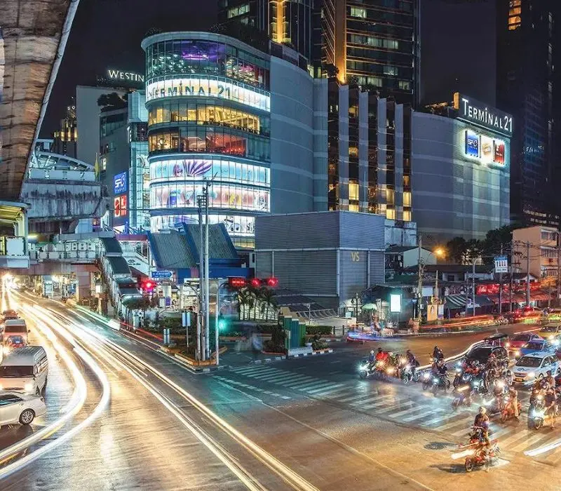 Du ngoạn Sukhumvit, thành phố hiện đại bậc nhất Bangkok