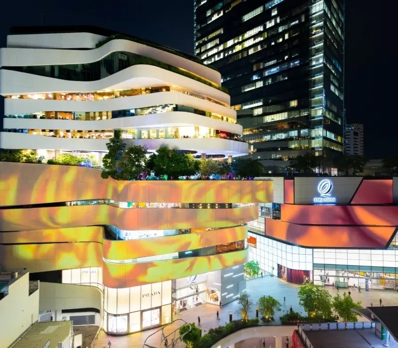 Mua sắm tại EmQuartier, trung tâm thương mại sầm uất bậc nhất Bangkok