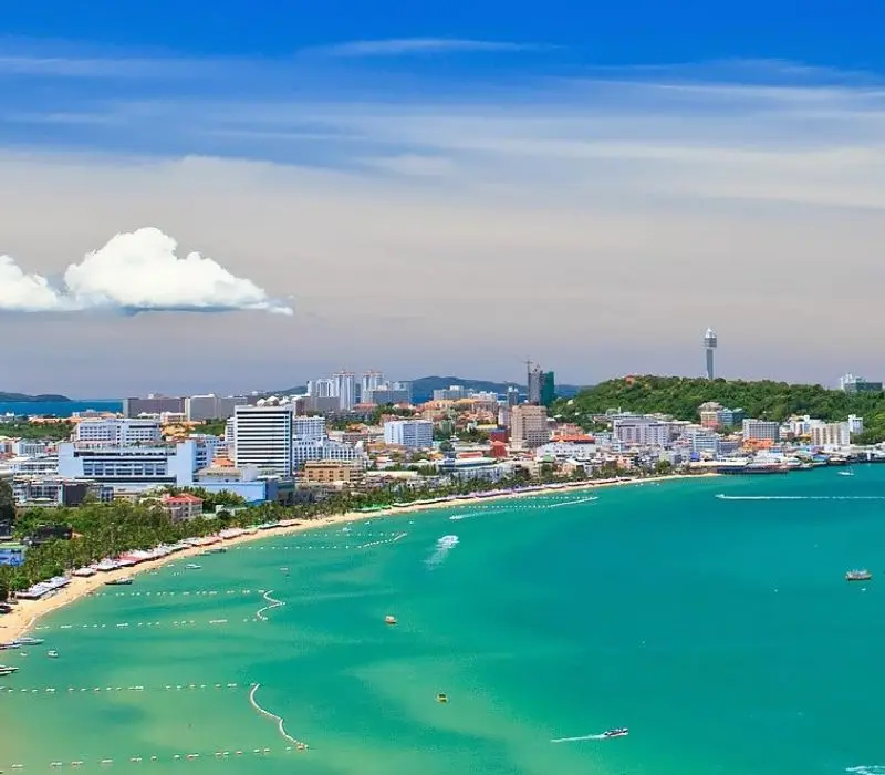 Thư giãn tại bãi biển Jomtien - Chốn bình yên giữa lòng Pattaya