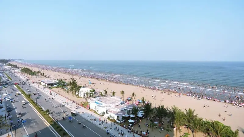 B&atilde;i biển Sầm Sơn, thi&ecirc;n đường du lịch nức tiếng xứ Thanh 3