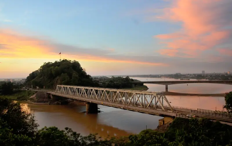 Cầu H&agrave;m Rồng, chứng nh&acirc;n lịch sử b&ecirc;n d&ograve;ng S&ocirc;ng M&atilde; 2