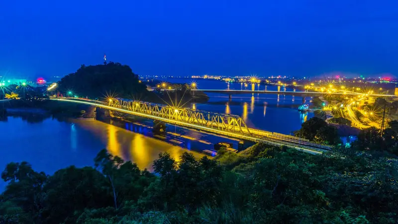 Cầu H&agrave;m Rồng, chứng nh&acirc;n lịch sử b&ecirc;n d&ograve;ng S&ocirc;ng M&atilde; 3