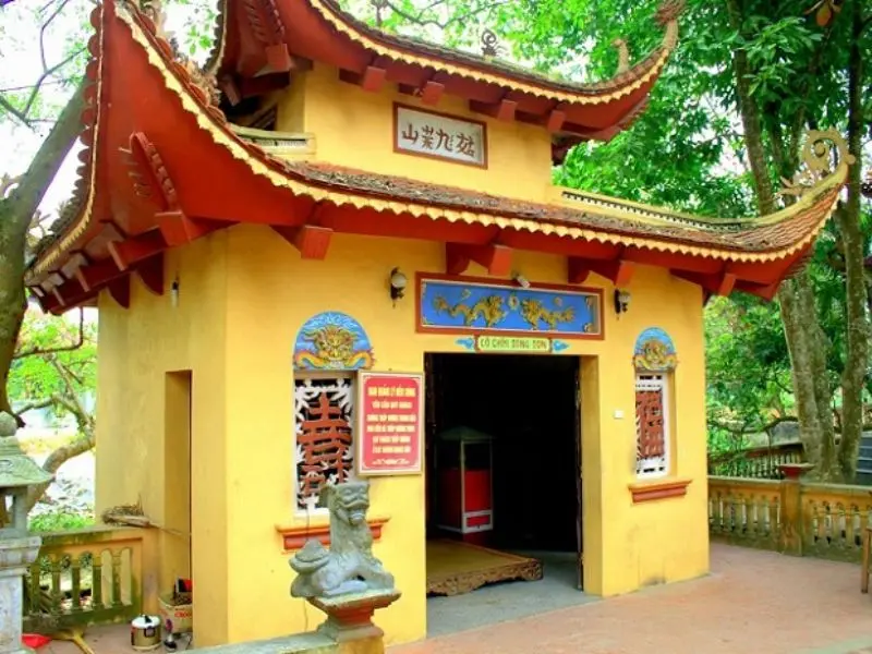 Đền C&ocirc; Ch&iacute;n Thanh H&oacute;a - Địa điểm cầu may cực ứng nghiệm 3