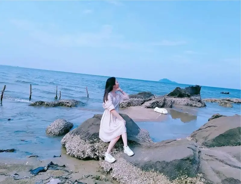 Biển Hải Tiến thi&ecirc;n đường biển hoang sơ, y&ecirc;n b&igrave;nh tại Thanh H&oacute;a 6