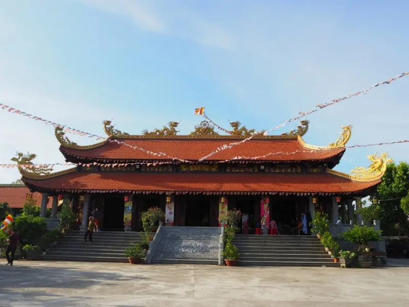 Biển Hải Tiến thi&ecirc;n đường biển hoang sơ, y&ecirc;n b&igrave;nh tại Thanh H&oacute;a 21