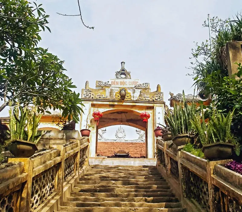 Du lịch h&egrave; Sầm Sơn, b&iacute; k&iacute;p vui chơi bung lụa qu&ecirc;n lối về 7