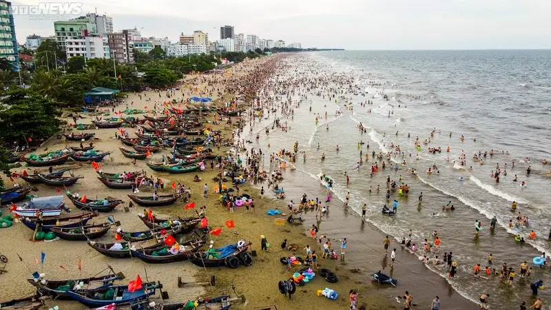 Du lịch Sầm Sơn, chốn nghỉ dưỡng tắm biển h&agrave;ng đầu Thanh H&oacute;a 6