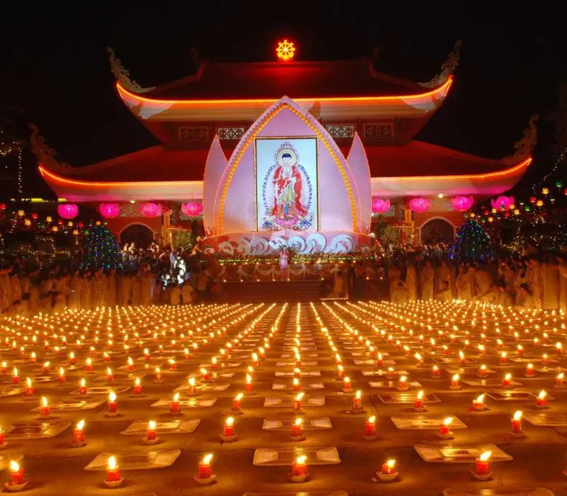 Chùa Hoằng Pháp - Địa điểm linh thiêng gắn liền với tâm hồn Sài Gòn