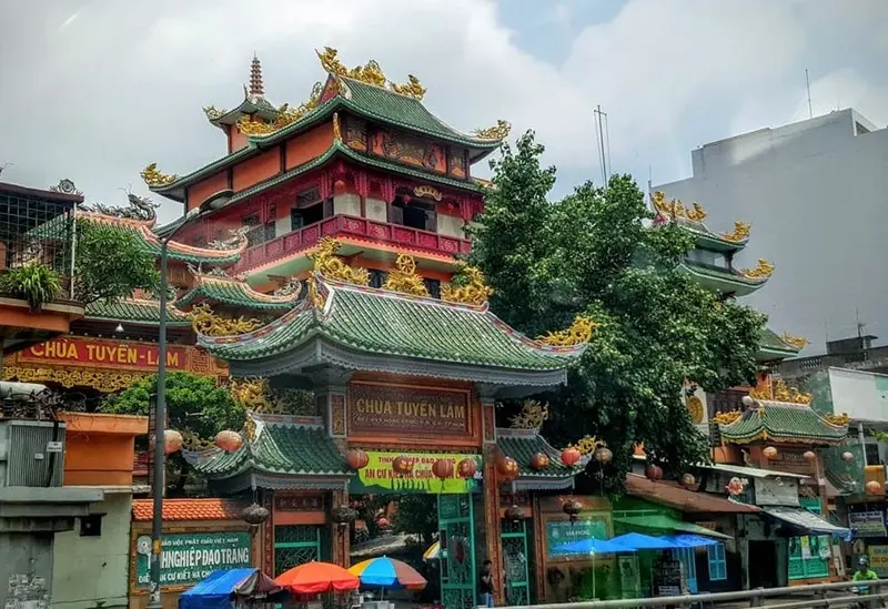 12 ng&ocirc;i ch&ugrave;a cầu b&igrave;nh an ở S&agrave;i G&ograve;n cực linh thi&ecirc;ng 12