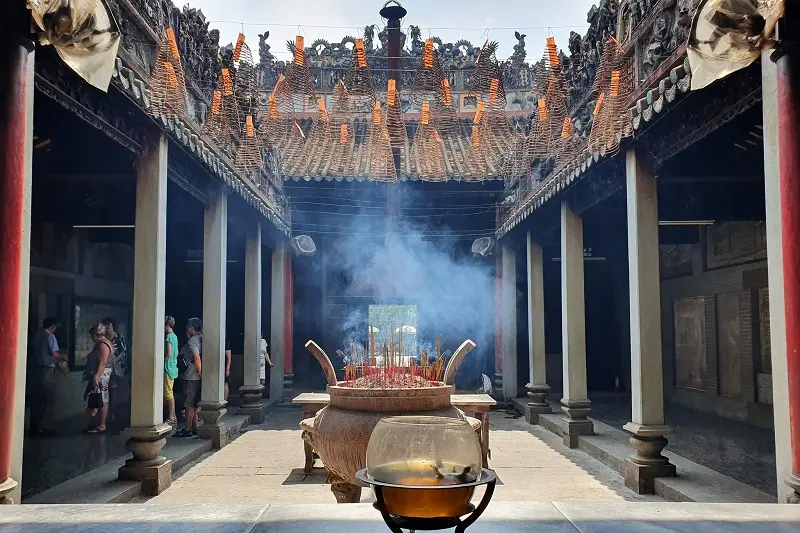 12 ng&ocirc;i ch&ugrave;a linh thi&ecirc;ng S&agrave;i G&ograve;n nổi tiếng cầu an, t&agrave;i lộc đầu năm 4