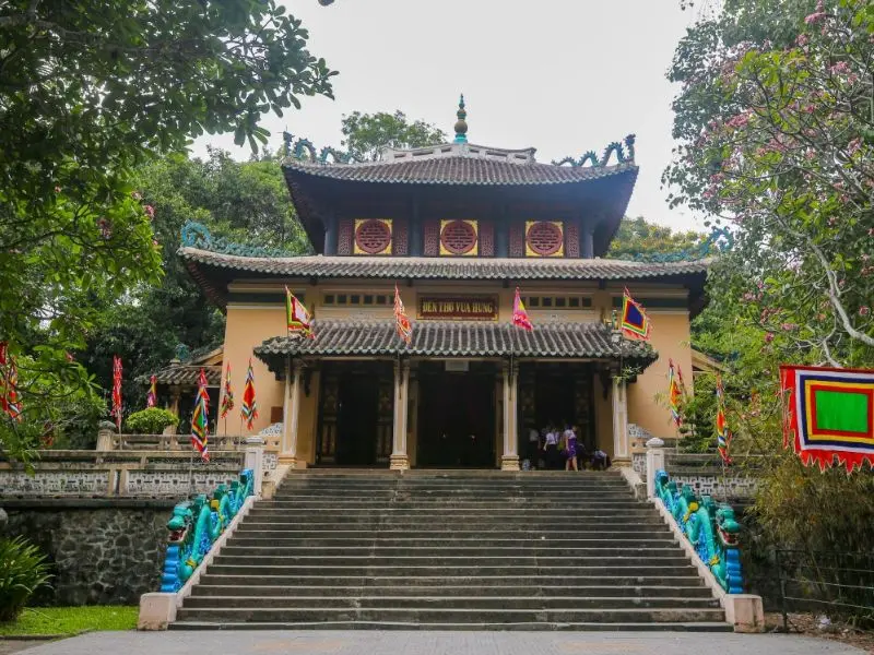 3 Đền thờ Vua Hùng ở Sài Gòn: Địa chỉ, ý nghĩa và gợi ý tham quan 2