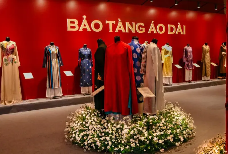 Bảo t&agrave;ng &Aacute;o D&agrave;i, kh&ocirc;ng gian t&ocirc;n vinh n&eacute;t đẹp trang phục Việt 3