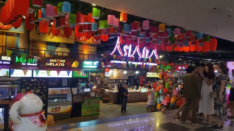 Central Market, tọa độ vui chơi v&agrave; ăn uống dưới l&ograve;ng đất 6