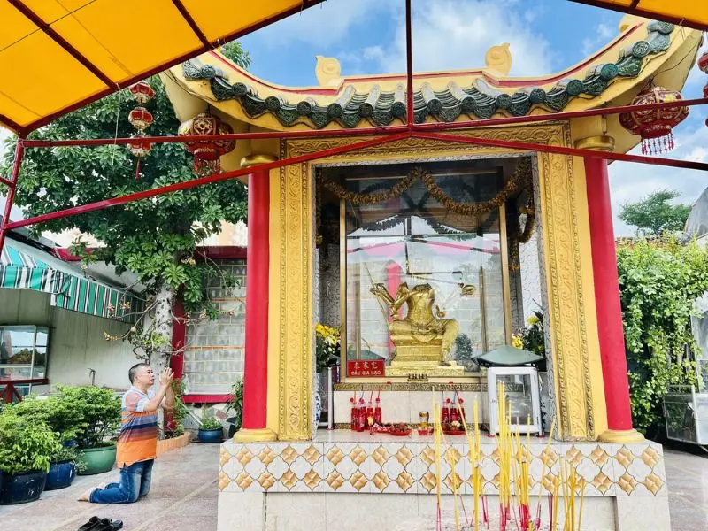 Chiêm bái Chùa Bốn Mặt, địa điểm linh thiêng nổi tiếng nhất quận 8 8