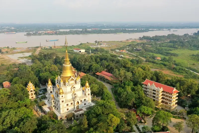 Ch&ugrave;a Bửu Long với kiến tr&uacute;c Th&aacute;i Lan độc đ&aacute;o ph&iacute;a Đ&ocirc;ng TP.HCM 4