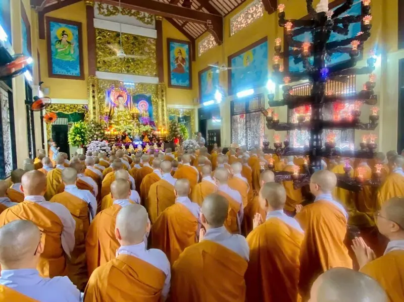 Ch&ugrave;a Dược Sư: Chốn b&igrave;nh y&ecirc;n để t&acirc;m hồn tĩnh lặng giữa S&agrave;i G&ograve;n 8