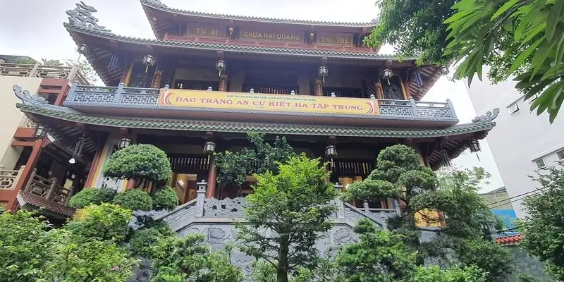 Chùa Hải Quang: Chốn tâm linh thanh tịnh giữa lòng Sài Gòn 2