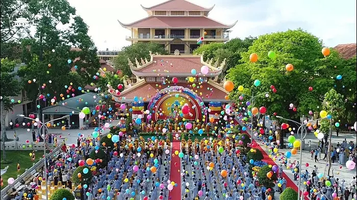 Ch&ugrave;a Hoằng Ph&aacute;p - Địa điểm linh thi&ecirc;ng gắn liền với t&acirc;m hồn S&agrave;i G&ograve;n 2