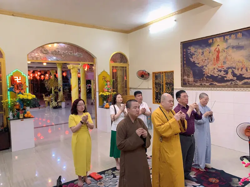 Ch&ugrave;a Li&ecirc;n Hoa, ng&ocirc;i ch&ugrave;a ph&aacute;i Bắc t&ocirc;ng 22 năm kh&ocirc;ng đốt v&agrave;ng m&atilde; 7